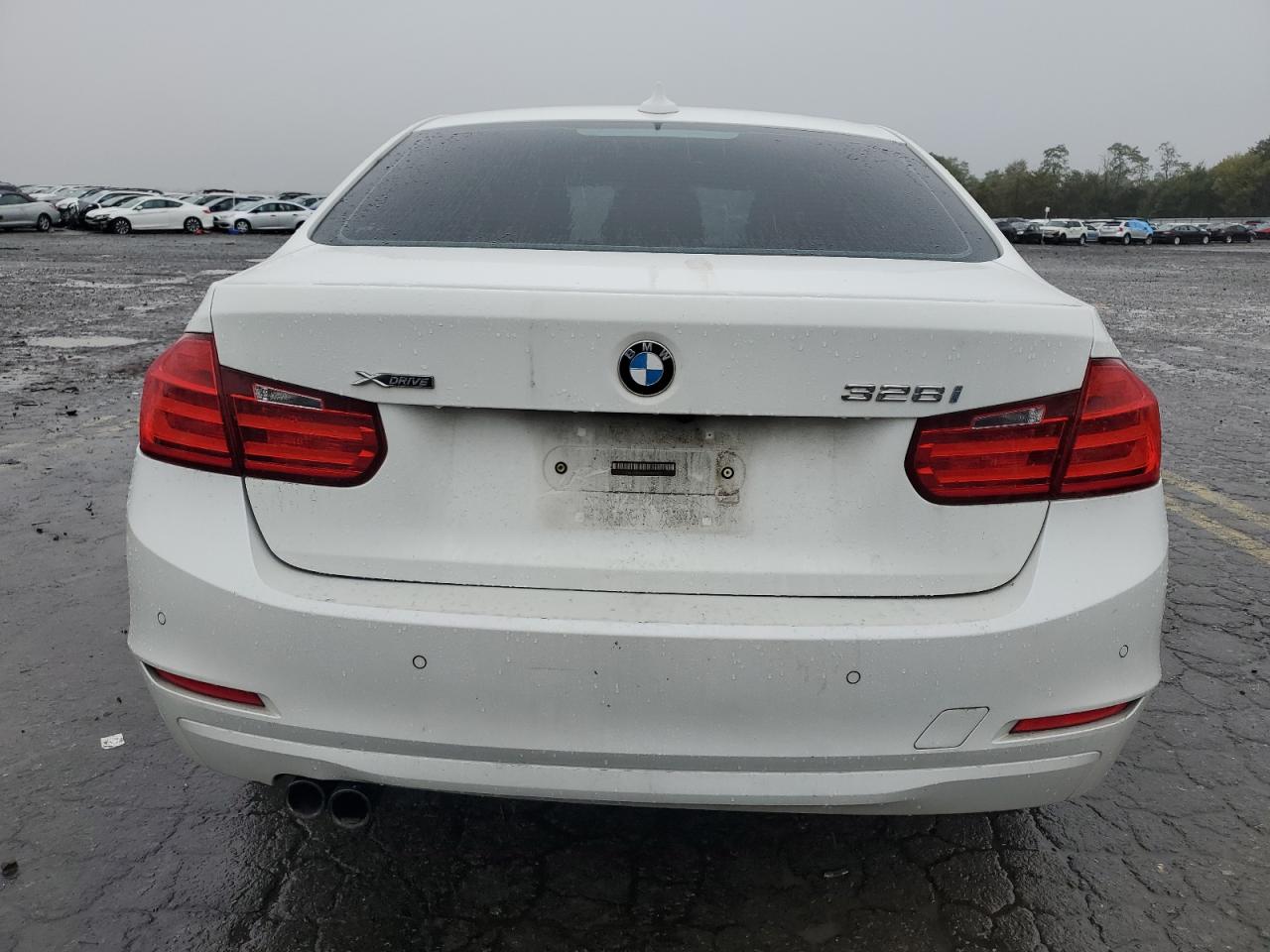 2015 BMW 3er VIN WBA3B5G57FNS12442 Copart auction photo, front end / side damage thumbnail 6