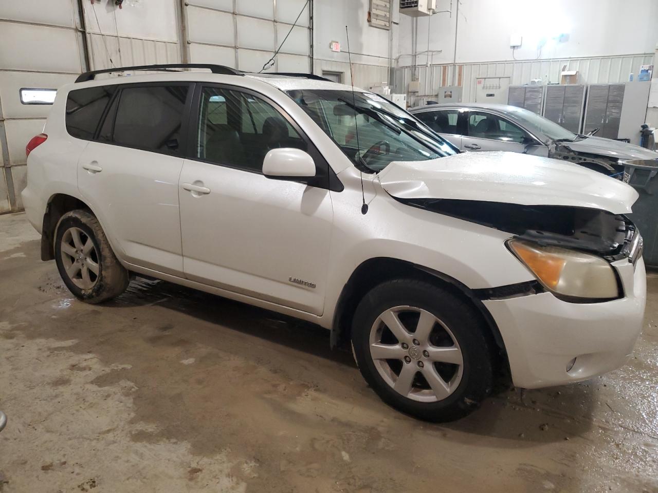 2007 Toyota RAV 4 VIN JTMZK31V275012371 Copart auction photo, front end / side damage thumbnail 4