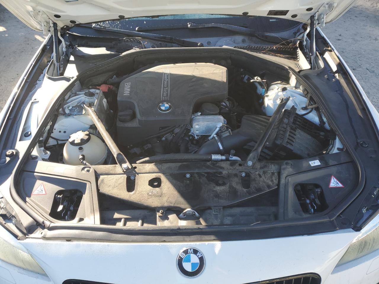 2016 BMW 5er VIN WBA5A5C57GG347041 Copart auction photo, water/flood damage thumbnail 11