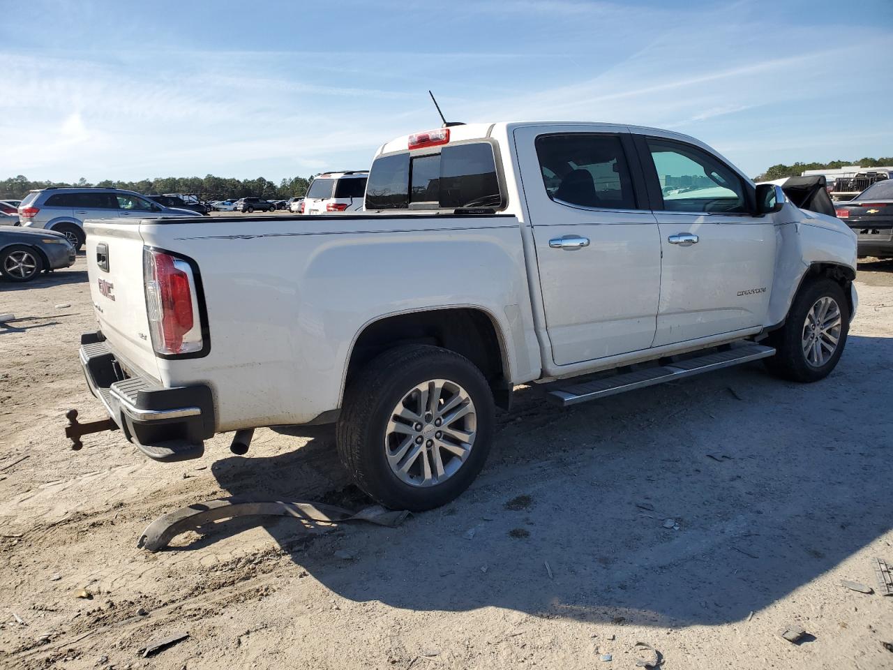 2017 GMC Canyon VIN 1GTG5DEN7H1269484 Copart auction photo, front end / minor dent/scratches damage thumbnail 3
