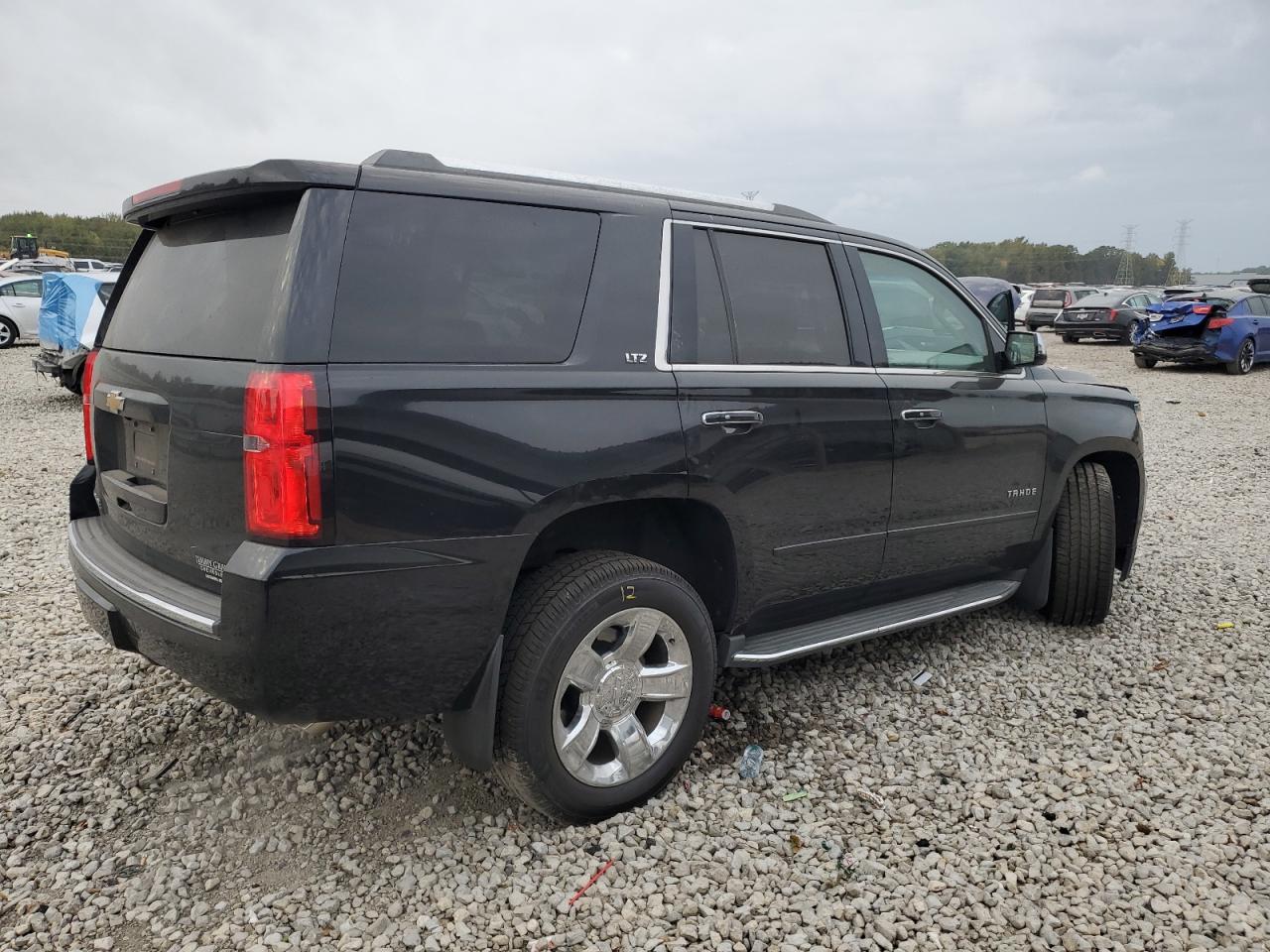 2016 Chevrolet Tahoe VIN 1GNSKCKC0GR311520 Copart auction photo, side / front end damage thumbnail 3