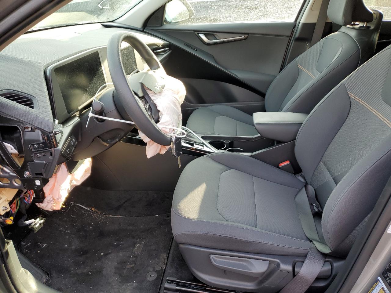 2024 KIA Niro VIN KNDCP3LE0R5137103 Copart auction photo, front end / minor dent/scratches damage thumbnail 7