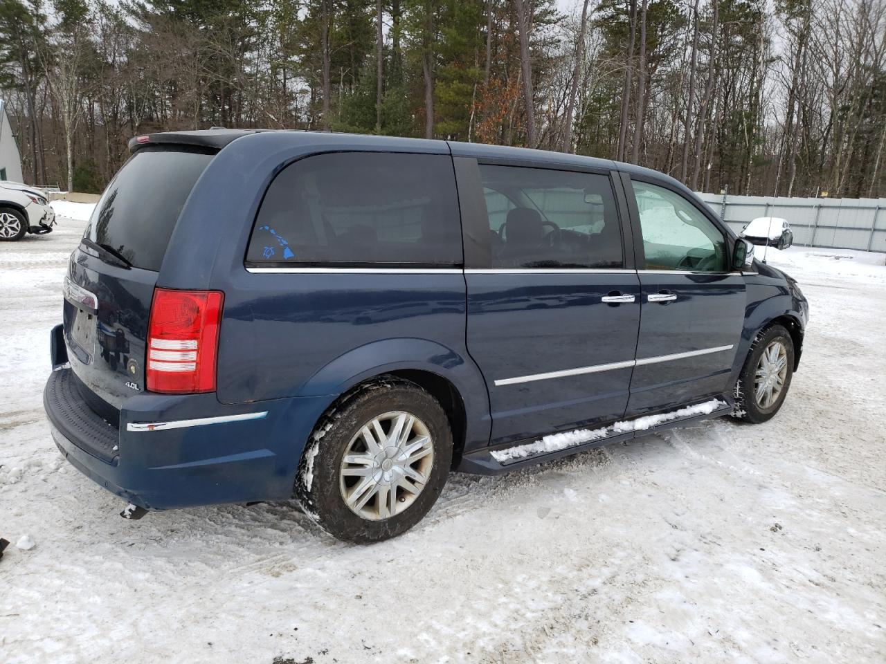 2008 Chrysler Town & Country VIN 2A8HR64X78R690357 Copart auction photo, front end / minor dent/scratches damage thumbnail 3