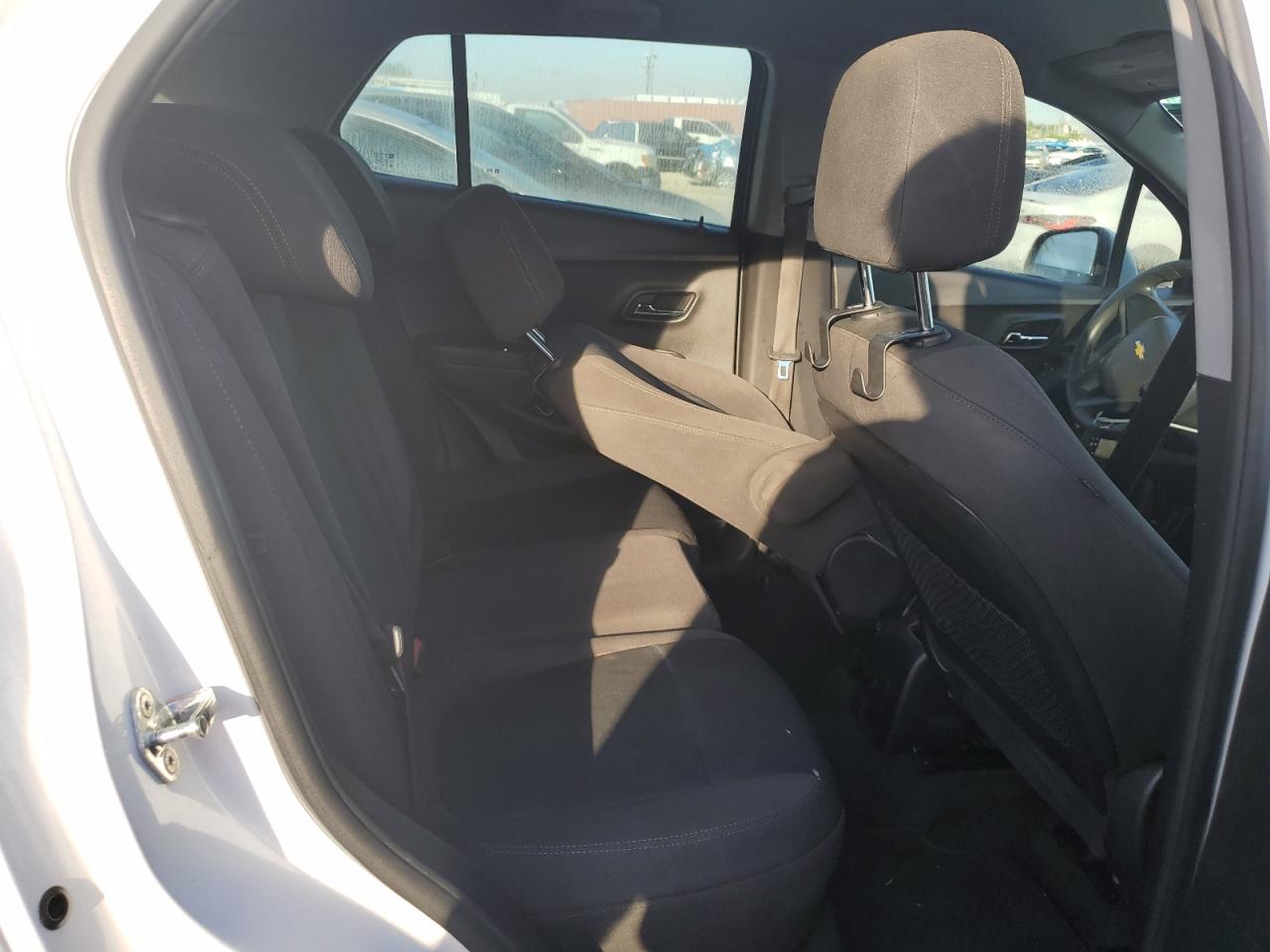 2018 Chevrolet Trax VIN KL7CJKSB2JB631081 Copart auction photo, mechanical damage thumbnail 11