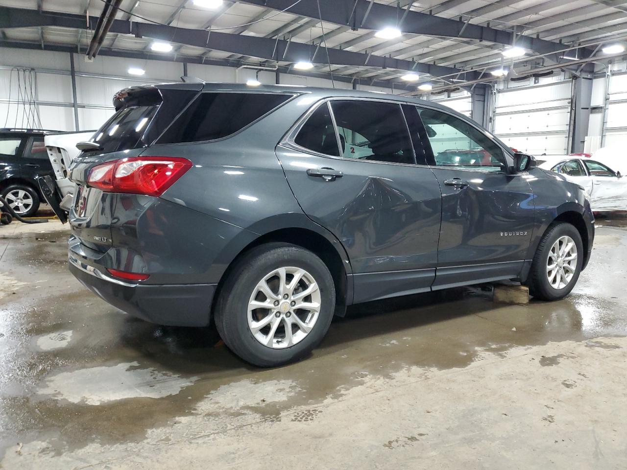 2020 Chevrolet Equinox VIN 2GNAXUEV6L6135143 Copart auction photo, front end / side damage thumbnail 3