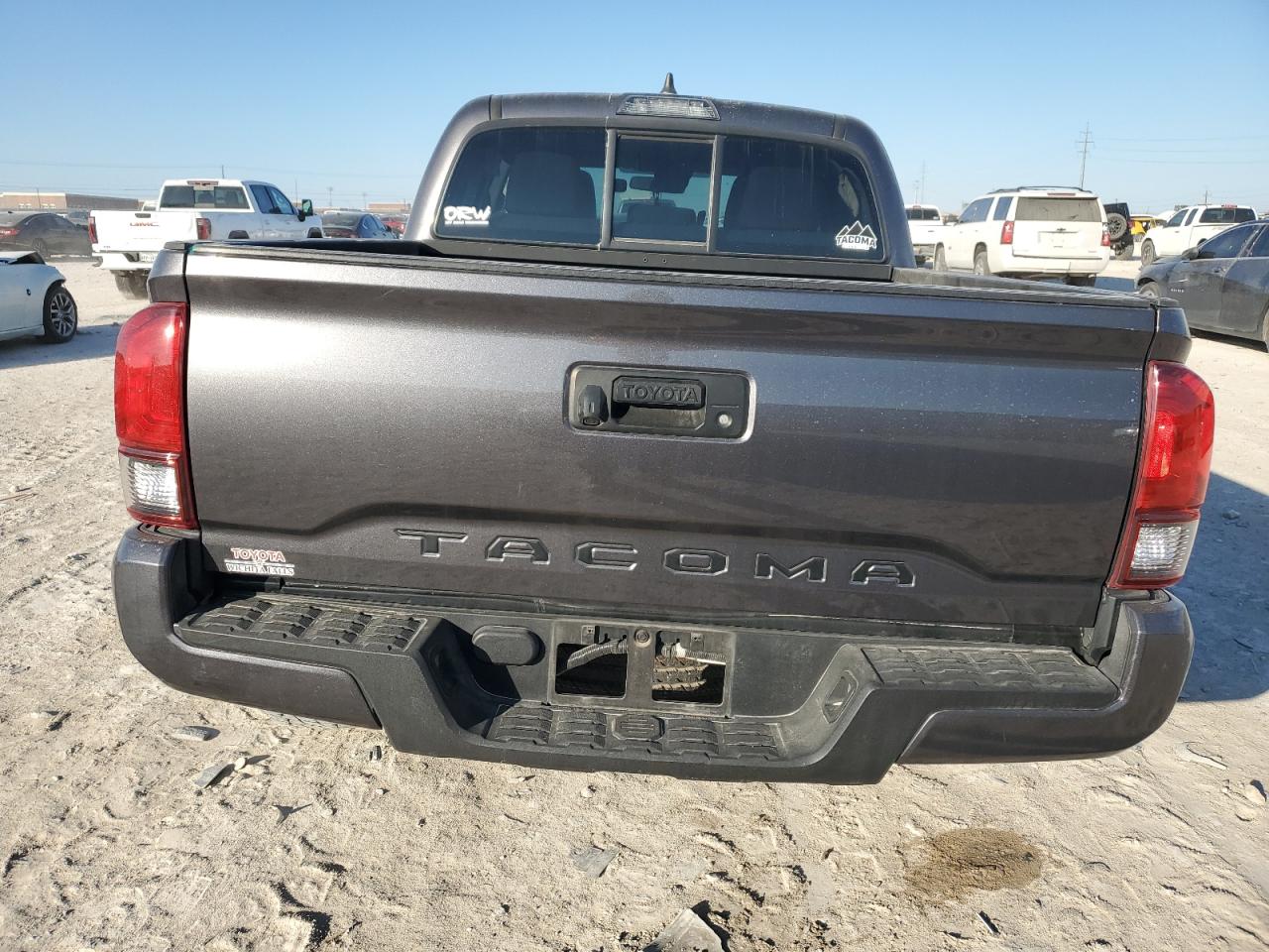 2020 Toyota Tacoma VIN 5TFAX5GN0LX186746 Copart auction photo, side / front end damage thumbnail 6