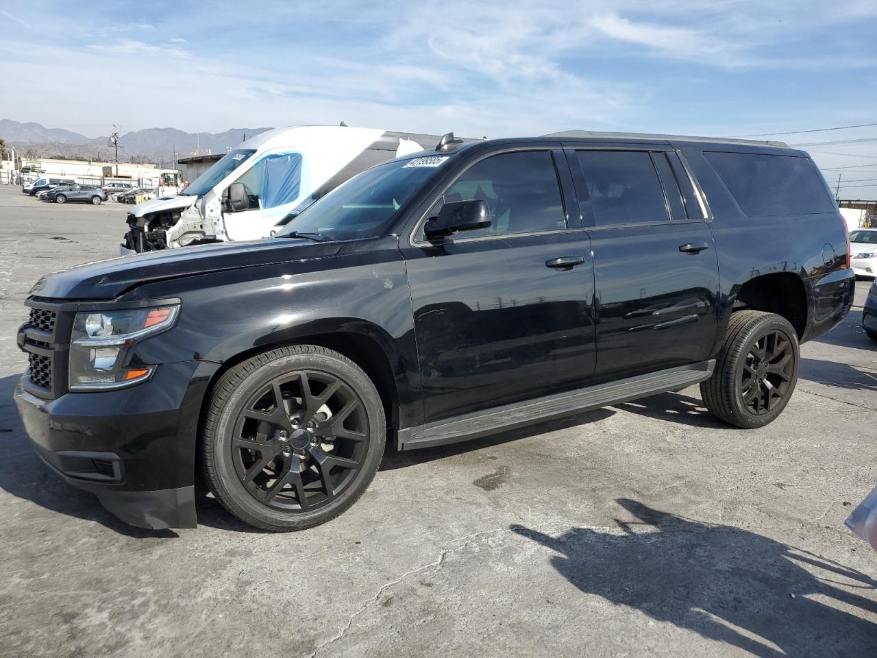2018 Chevrolet Suburban VIN 1GNSCGEC4JR383988