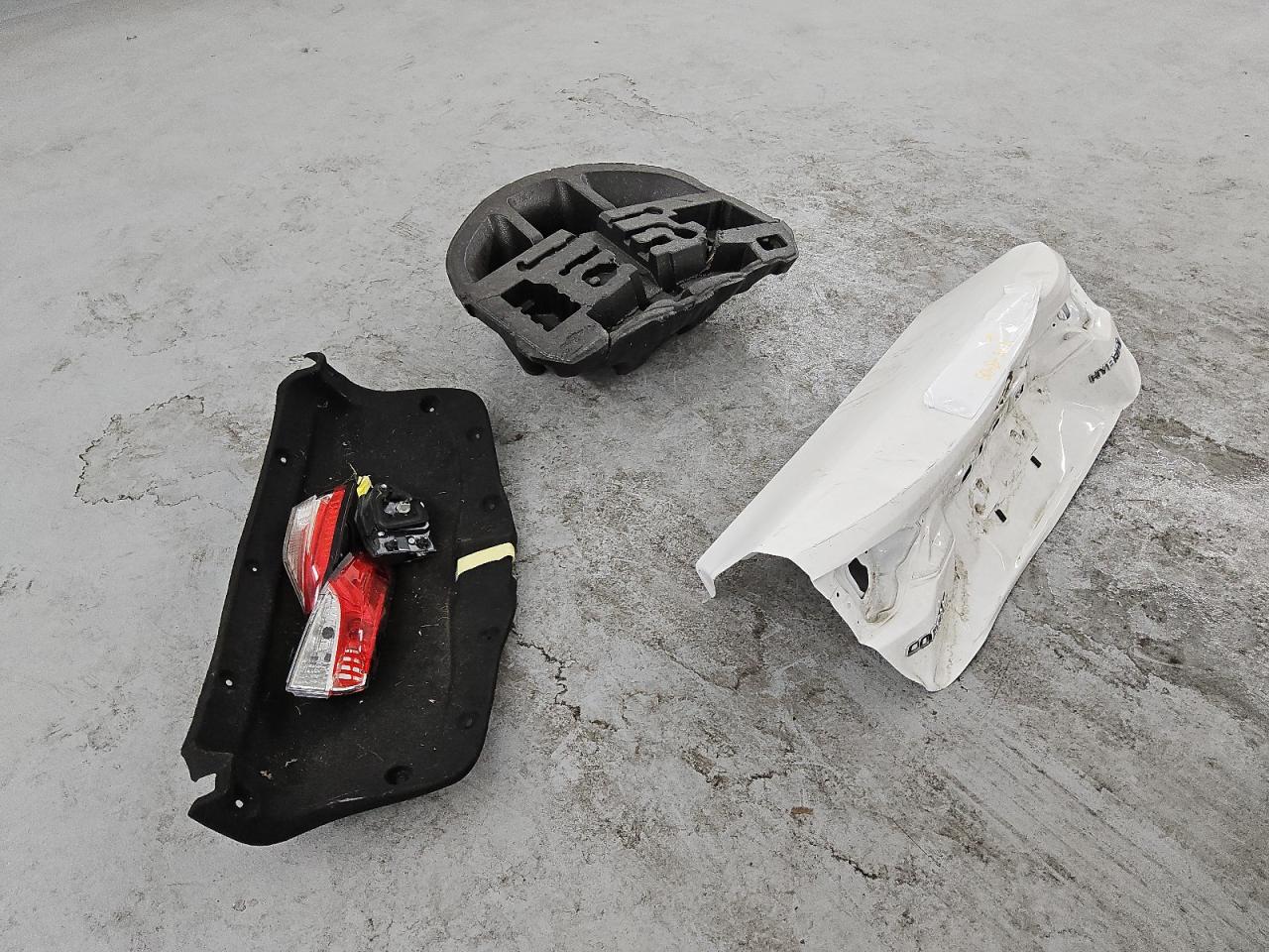 2021 Toyota Corolla VIN JTDEAMDE3MJ033753 Copart auction photo, rear end damage thumbnail 12