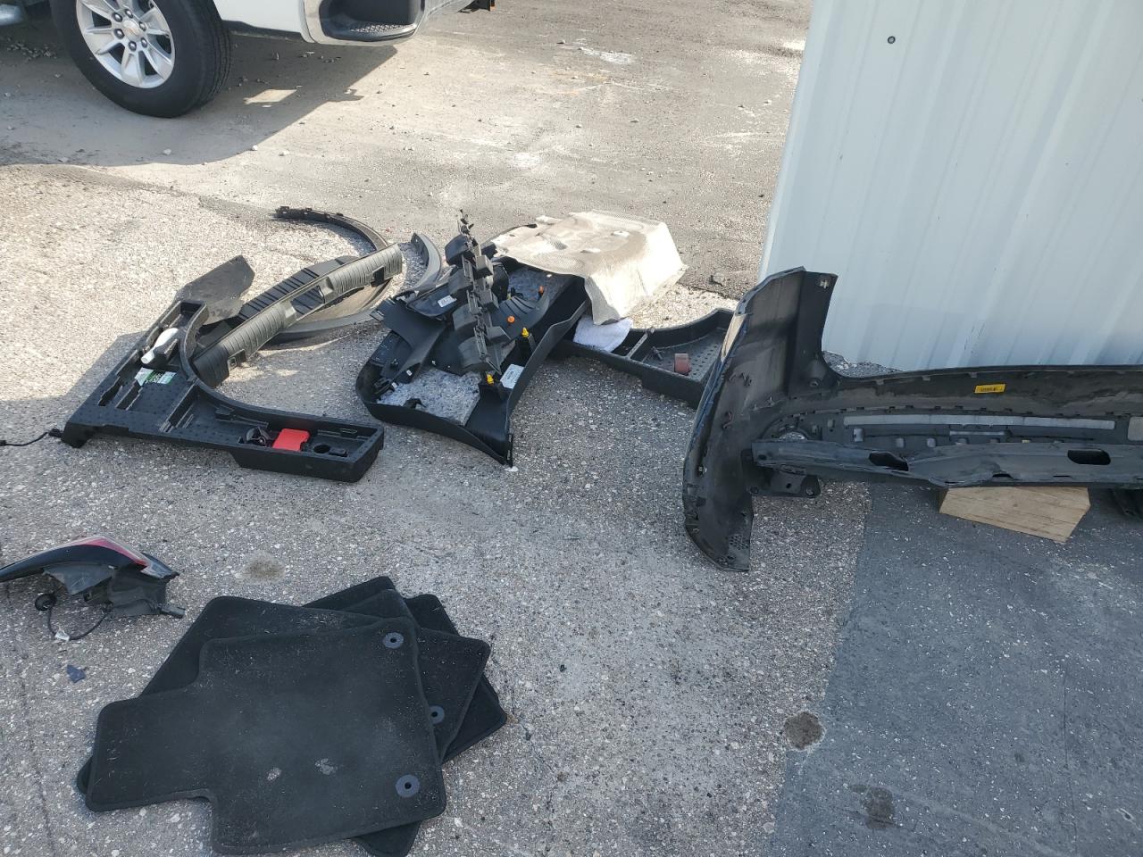 2020 Ford Escape VIN 1FMCU0G65LUA80495 Copart auction photo, rear end / side damage thumbnail 13