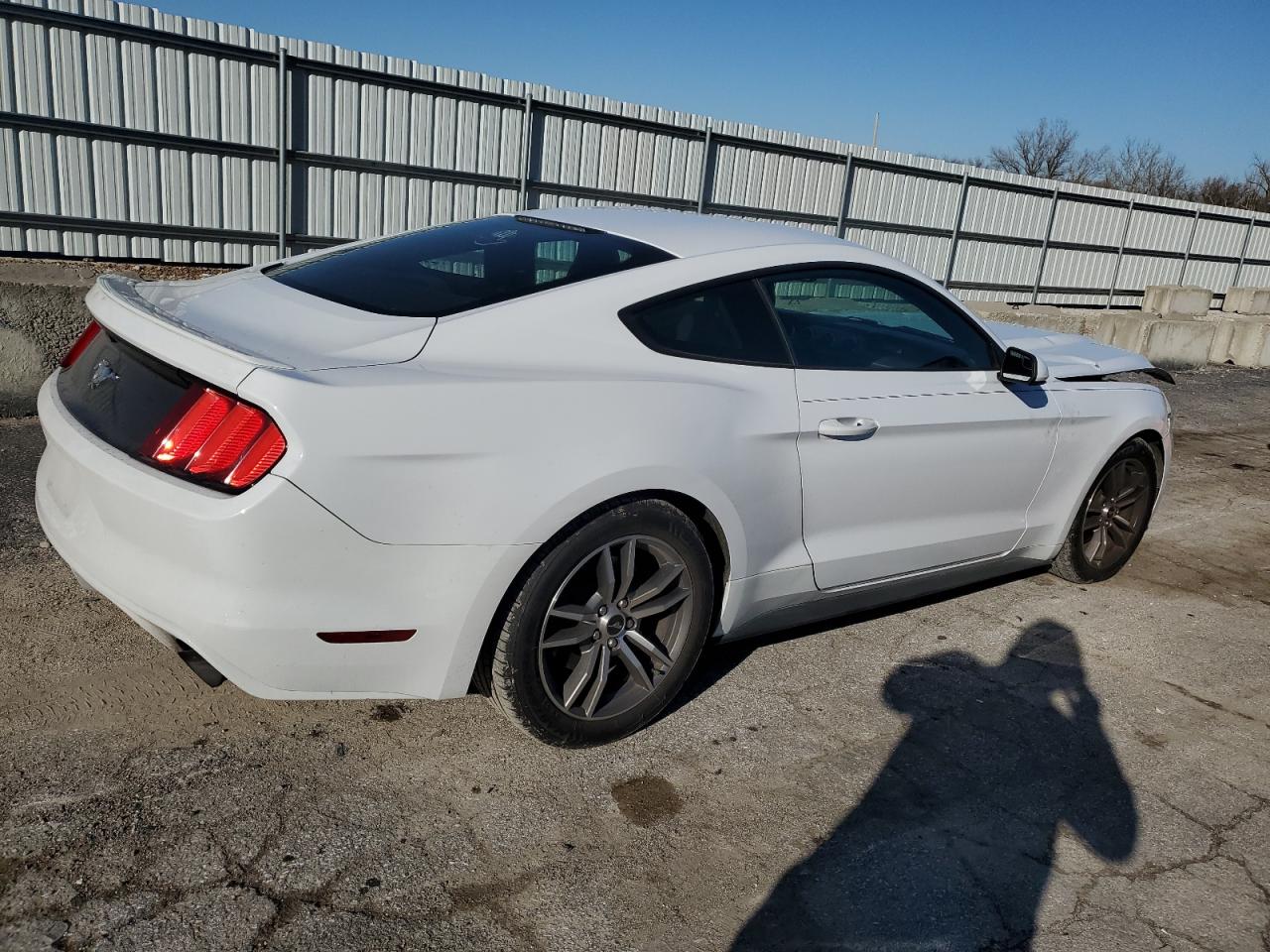 2016 Ford Mustang VIN 1FA6P8TH8G5327867 Copart auction photo, front end damage thumbnail 3