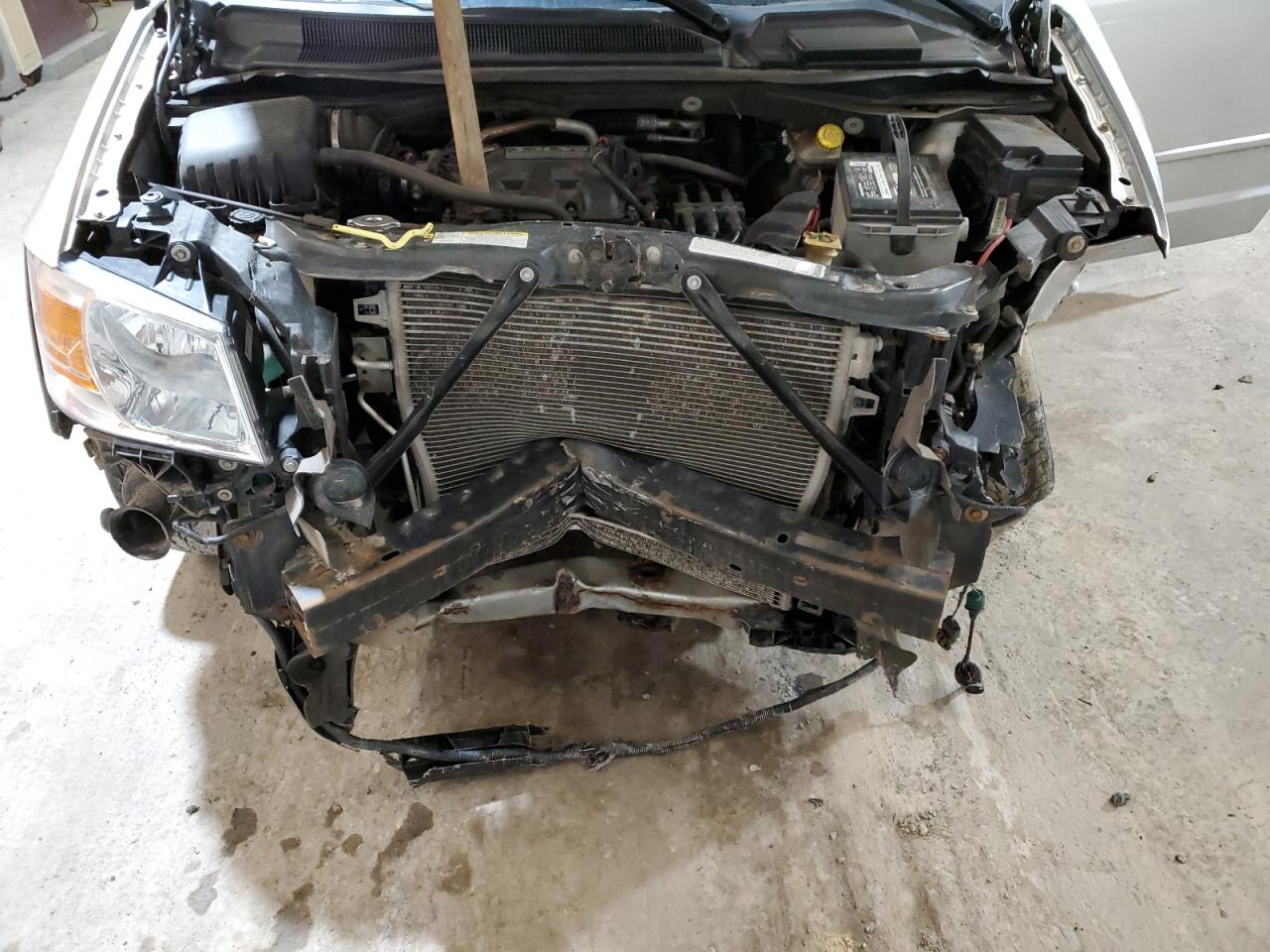 2009 Dodge Caravan VIN 1D8HN44E79B520040 Copart auction photo, all over damage thumbnail 13