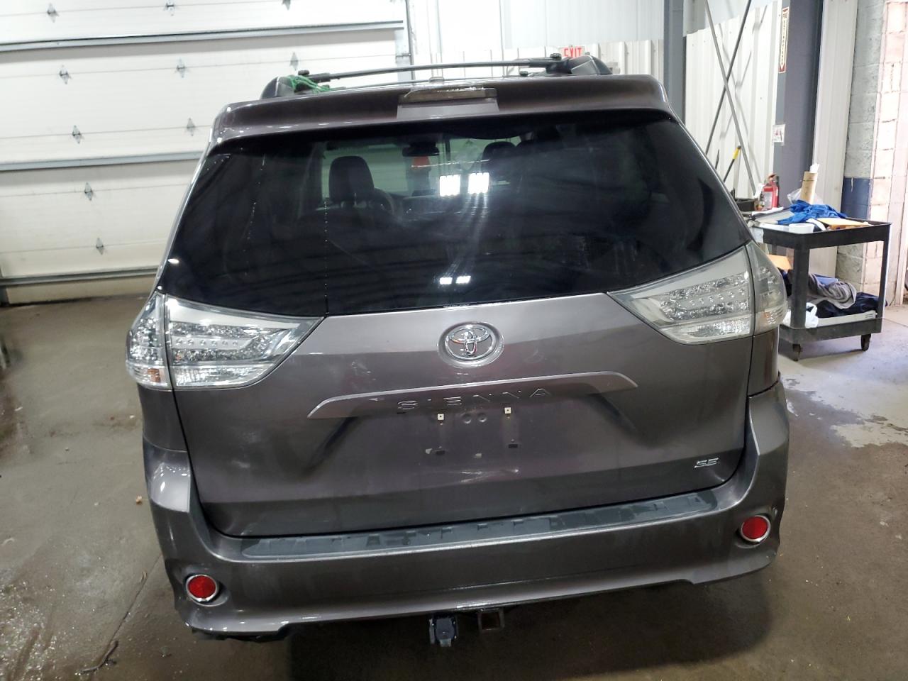 2011 Toyota Sienna VIN 5TDXK3DC3BS073488 Copart auction photo, side damage thumbnail 6