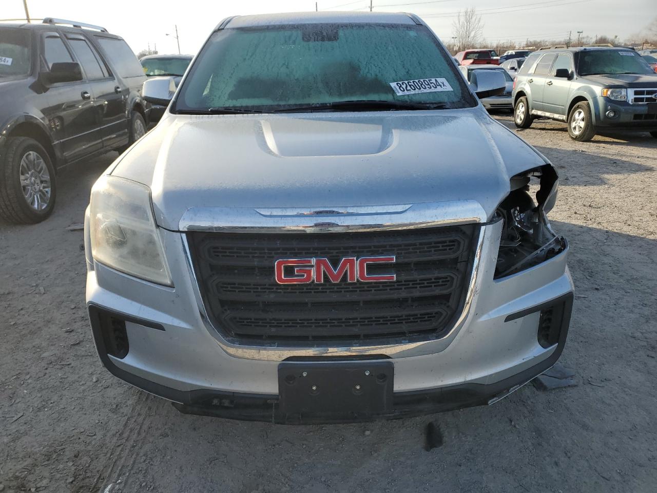 2017 GMC Terrain VIN 2GKALMEK2H6169327 Copart auction photo, front end / side damage thumbnail 5