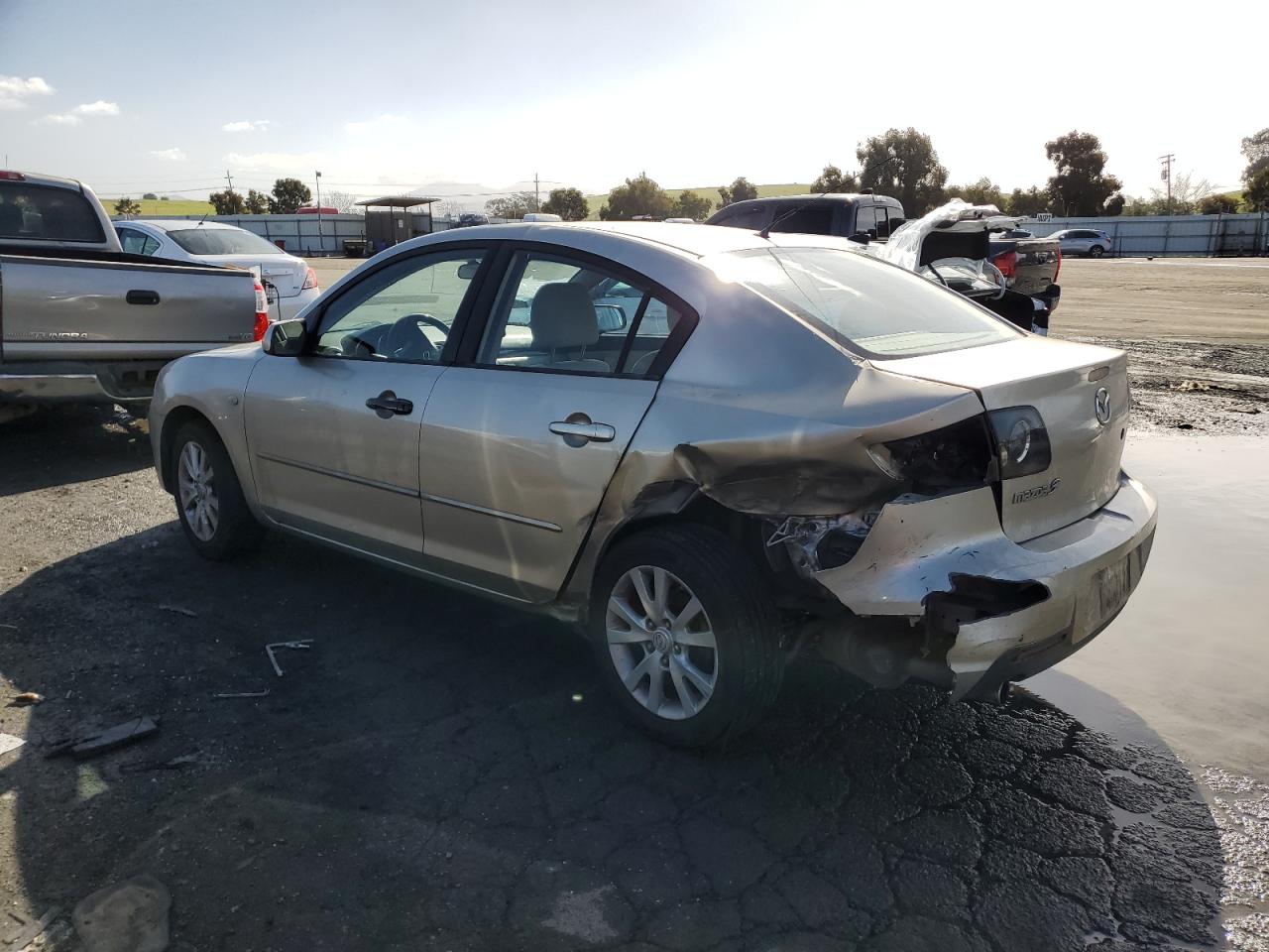 2007 Mazda 3 VIN JM1BK12G371723803 Copart auction photo, rear end damage thumbnail 2