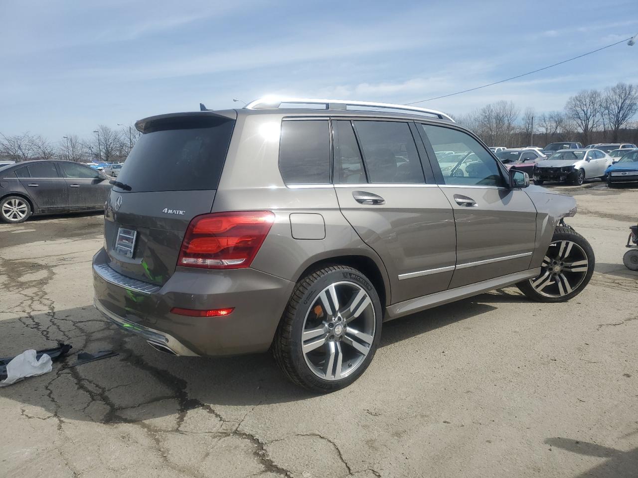 2015 Mercedes-Benz GLK-klasse VIN WDCGG8JB8FG415912 Copart auction photo, front end damage thumbnail 3