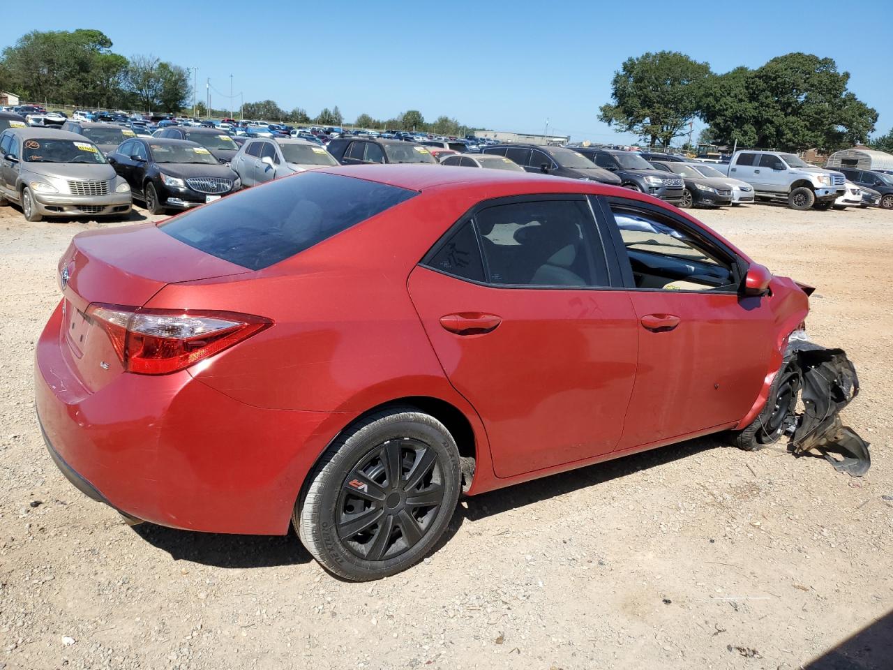 2019 Toyota Corolla VIN 5YFBURHE1KP935702 Copart auction photo, front end / side damage thumbnail 3