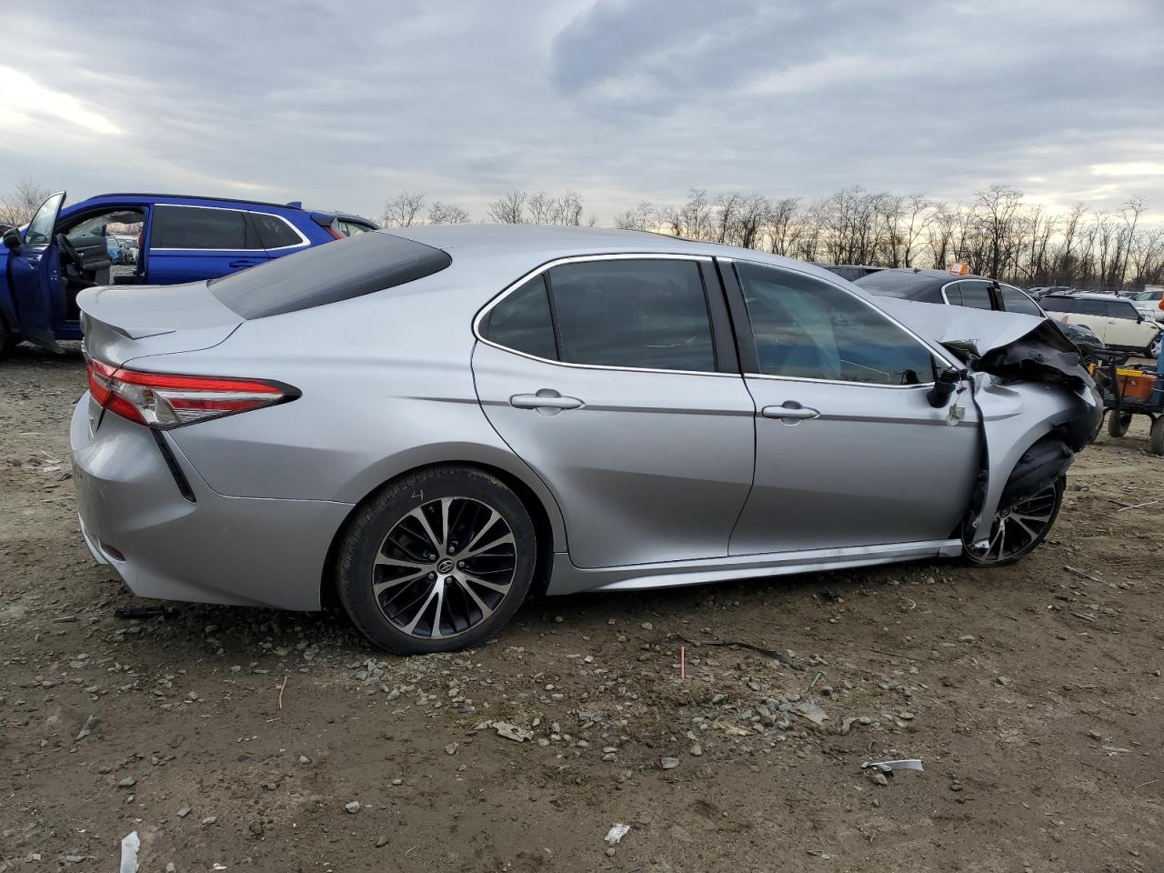 2018 Toyota Camry VIN 4T1B11HK3JU666776 Copart auction photo, front end / undercarriage damage thumbnail 3