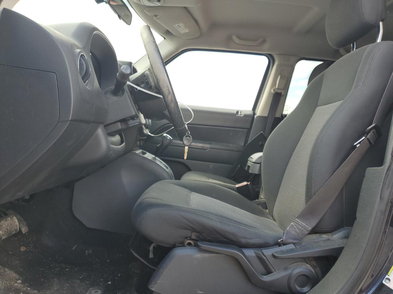 2011 Jeep Liberty (Patriot) VIN 1J4NT1GBXBD111350 Copart auction photo, front end / minor dent/scratches damage thumbnail 7