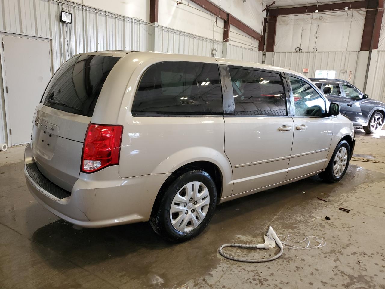 2014 Dodge Caravan VIN 2C4RDGBG6ER138170 Copart auction photo, front end damage thumbnail 3