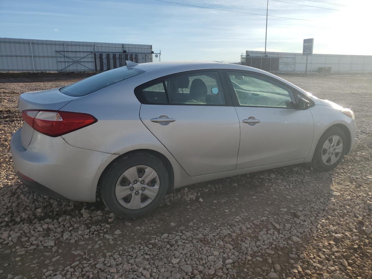 2016 KIA Forte VIN KNAFK4A60G5555197 Copart auction photo, rear end damage thumbnail 3