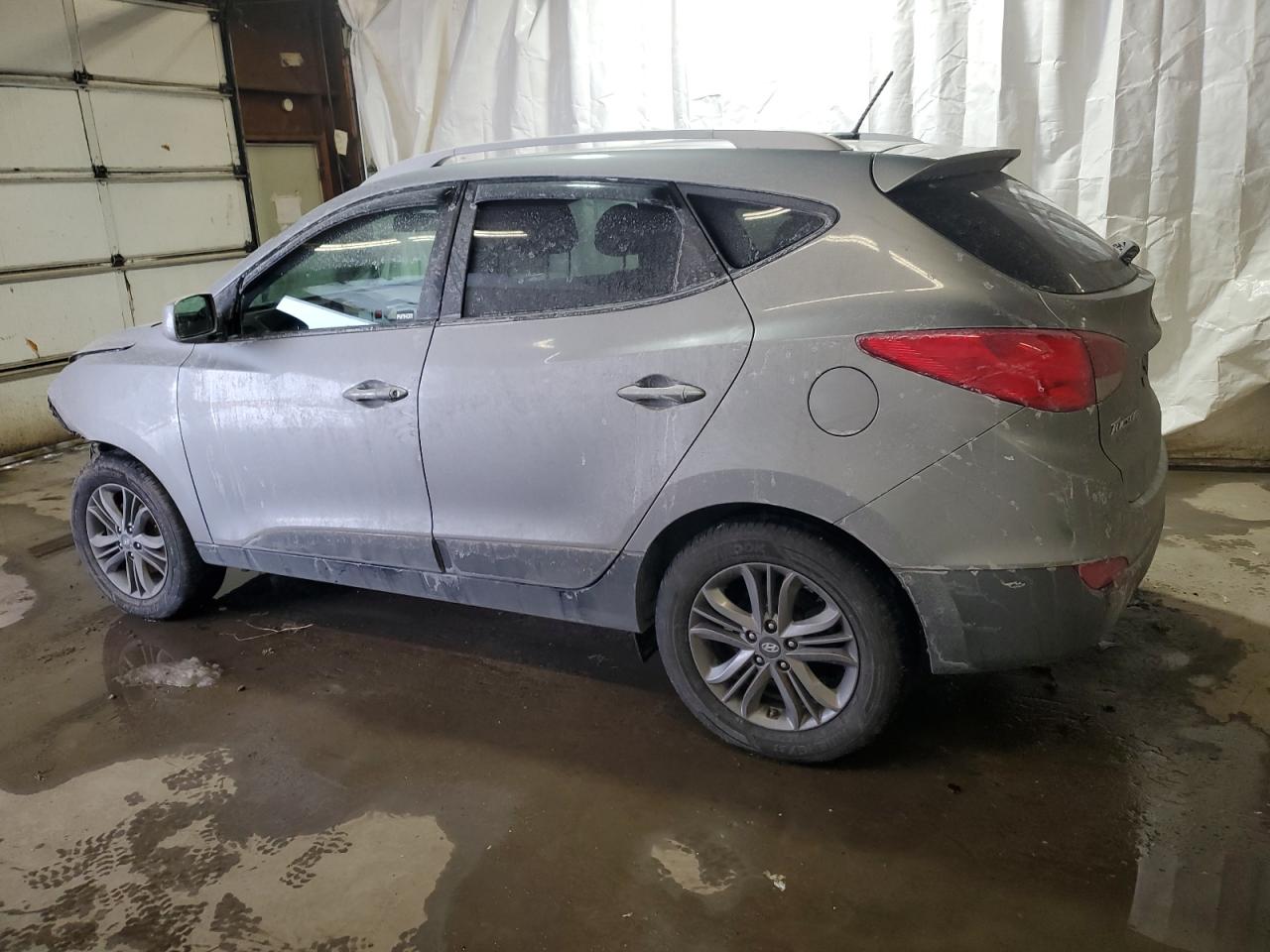 2015 Hyundai Tucson VIN KM8JUCAGXFU995888 Copart auction photo, front end / minor dent/scratches damage thumbnail 2