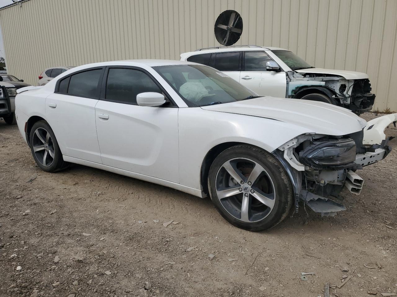 2017 Dodge Charger VIN 2C3CDXBG4HH625209 Copart auction photo, front end / side damage thumbnail 4