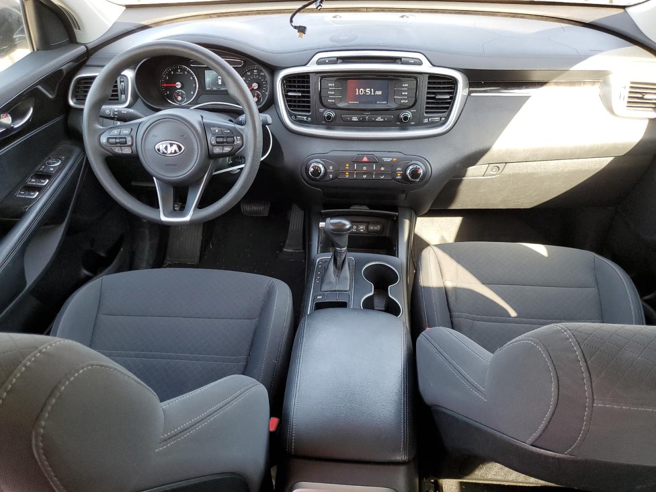 2017 KIA Sorento VIN 5XYPG4A38HG245631 Copart auction photo, hail damage thumbnail 8