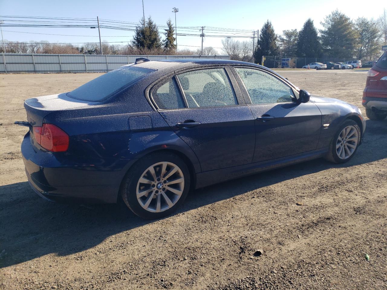 2011 BMW 3er VIN WBAPK7C53BA972260 Copart auction photo, front end / minor dent/scratches damage thumbnail 3