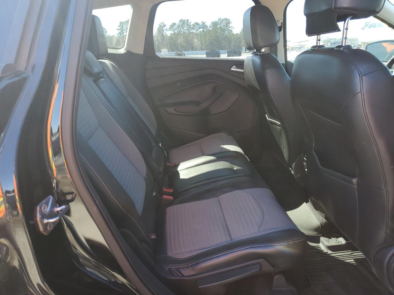 2017 Ford Escape VIN 1FMCU0GD7HUE84632 Copart auction photo, front end / side damage thumbnail 11