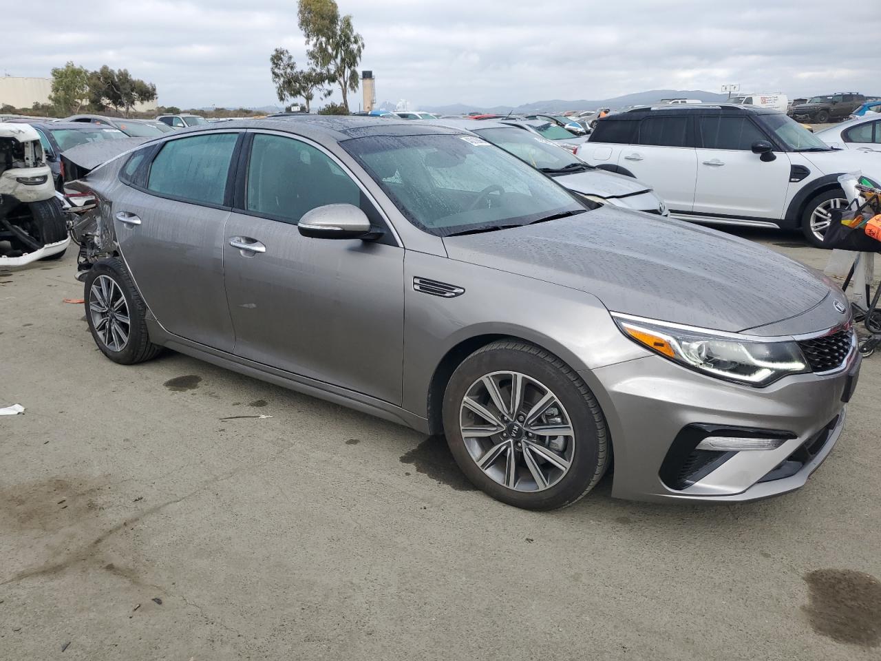 2019 KIA Optima VIN 5XXGU4L12KG298471 Copart auction photo, side / rear end damage thumbnail 4