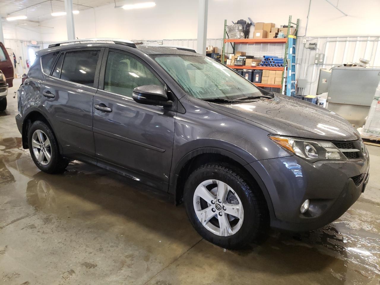 2015 Toyota RAV 4 VIN JTMRFREV0FD133762 Copart auction photo, front end / rear end damage thumbnail 4