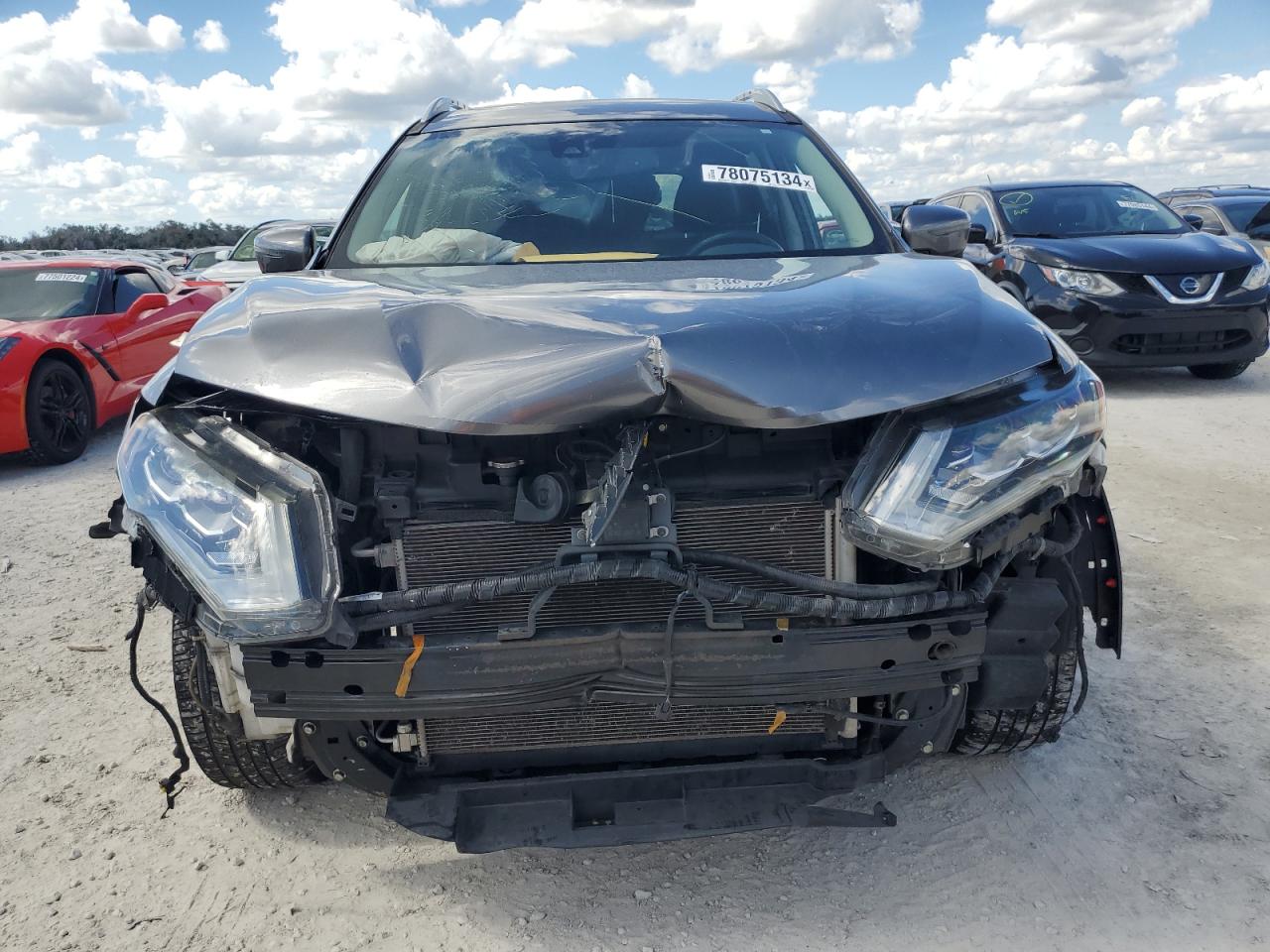 2017 Nissan Rogue VIN 5N1AT2MTXHC873451 Copart auction photo, front end / side damage thumbnail 5