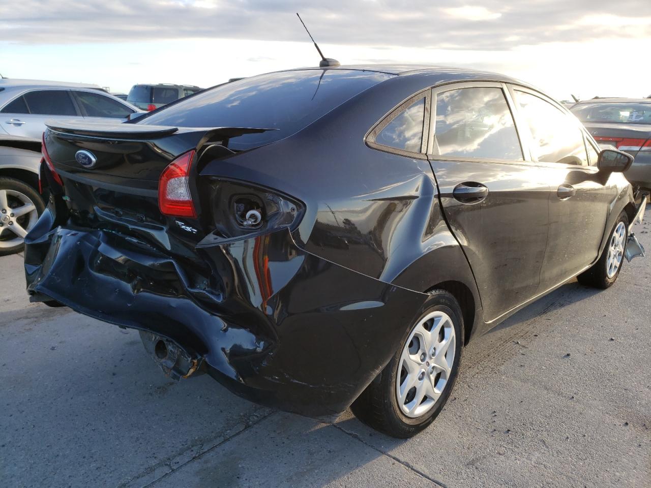 2012 Ford Fiesta VIN 3FADP4BJ8CM111137 Copart auction photo, all over / minor dent/scratches damage thumbnail 4