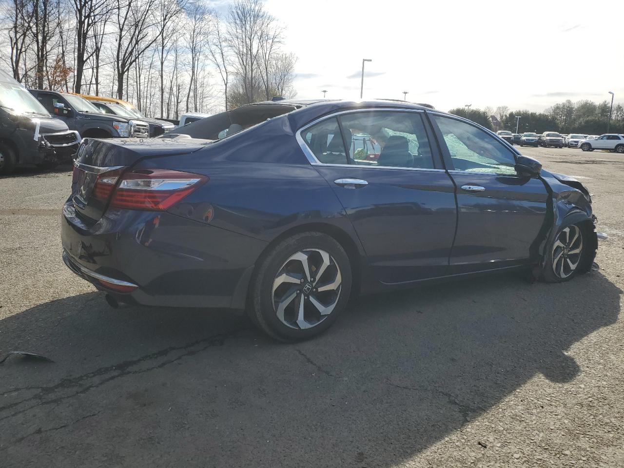 2017 Honda Accord VIN 1HGCR2F81HA031888 Copart auction photo, rollover damage thumbnail 3