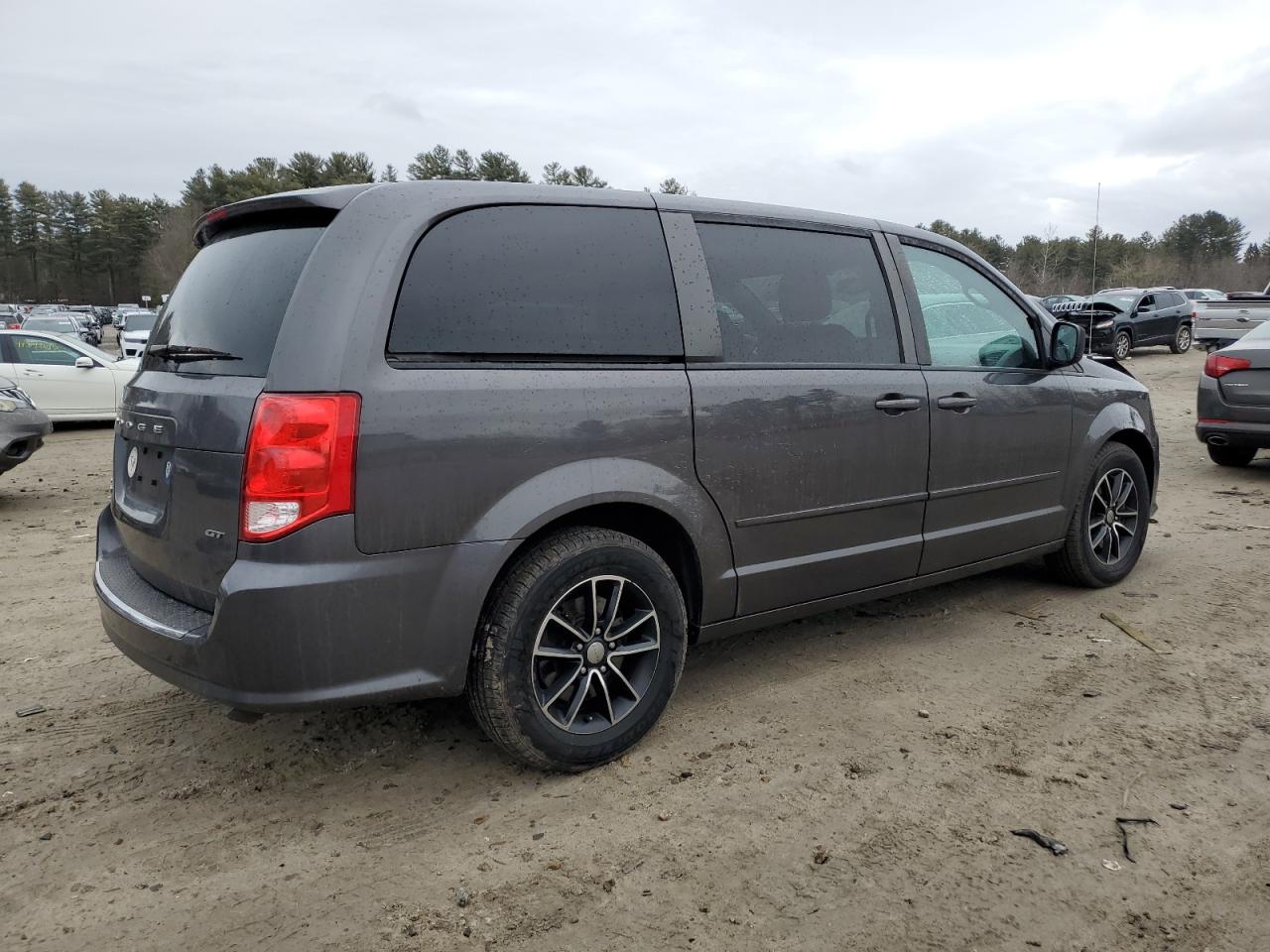 2017 Dodge Caravan VIN 2C4RDGEG6HR682734 Copart auction photo, front end / minor dent/scratches damage thumbnail 3