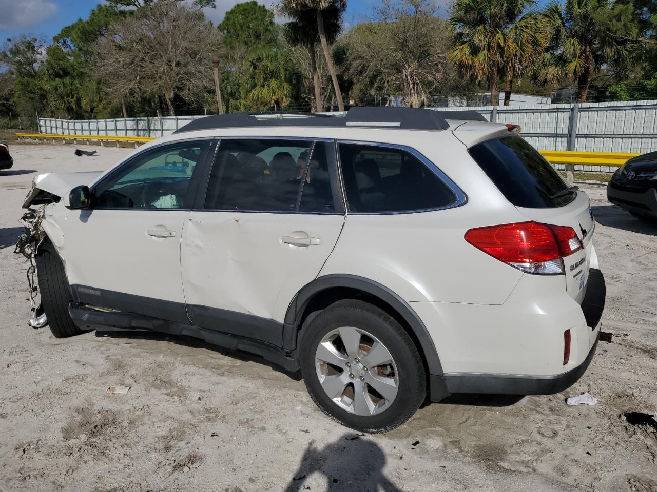 2010 Subaru Outback VIN 4S4BRBKC2A3358049 Copart auction photo, front end / side damage thumbnail 2