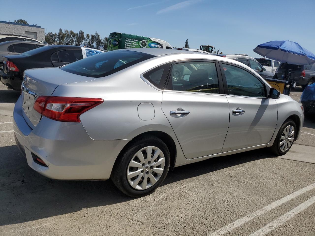 2018 Nissan Sentra VIN 3N1AB7AP5JY297117 Copart auction photo, normal wear damage thumbnail 3