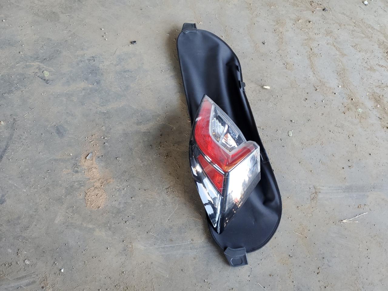 2018 Honda Civic VIN SHHFK7H47JU418027 Copart auction photo, rear end damage thumbnail 12