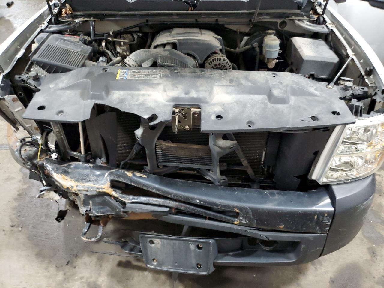 2010 Chevrolet Silverado VIN 1GCSKPE31AZ215902 Copart auction photo, front end damage thumbnail 11