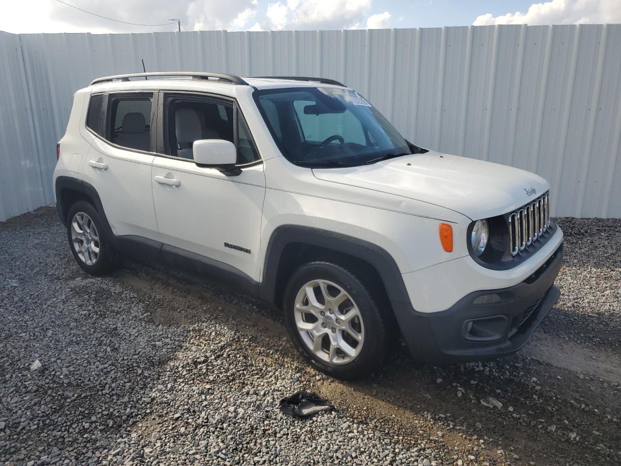 2018 Jeep Renegade VIN ZACCJABB5JPJ67008 Copart auction photo, minor dent/scratches damage thumbnail 4