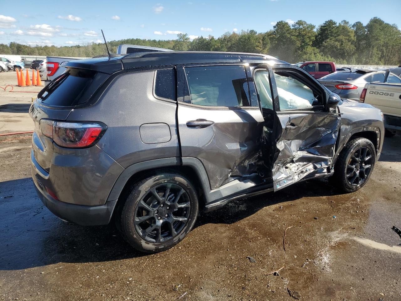 2022 Jeep Compass VIN 3C4NJCBB6NT172093 Copart auction photo, all over damage thumbnail 3