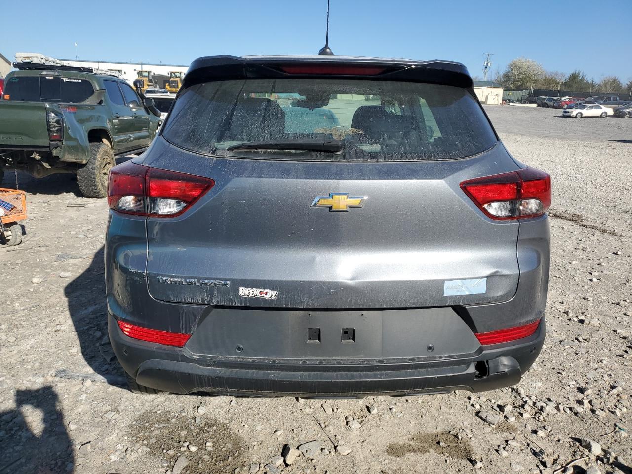 2022 Chevrolet TrailBlazer VIN KL79MMS25NB116319 Copart auction photo, side damage thumbnail 6