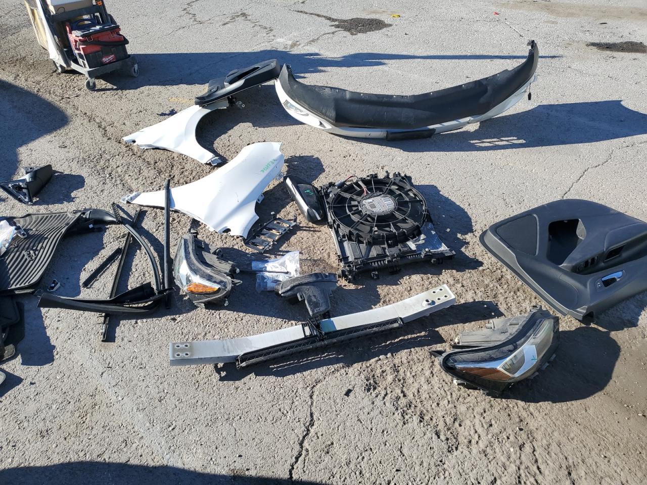 2019 Chevrolet Equinox VIN 2GNAXLEX2K6242247 Copart auction photo, front end / side damage thumbnail 15