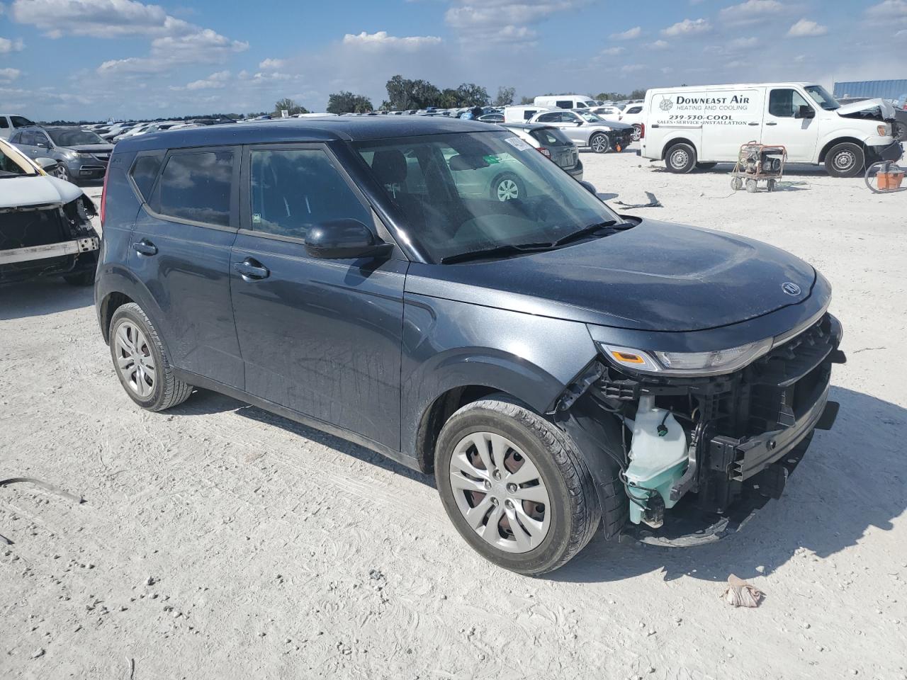 2020 KIA Soul VIN KNDJ23AU0L7116859 Copart auction photo, front end damage thumbnail 4