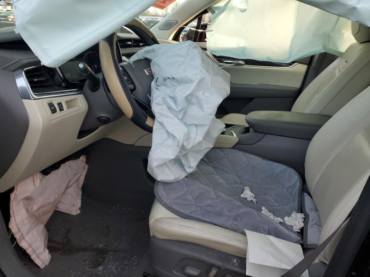 2020 Cadillac XT6 VIN 1GYKPDRS9LZ123774 Copart auction photo, front end / side damage thumbnail 7