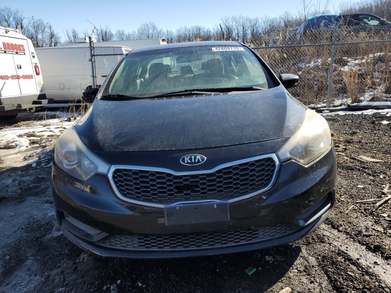2015 KIA Forte VIN KNAFK4A68F5437039 Copart auction photo, vandalism damage thumbnail 5