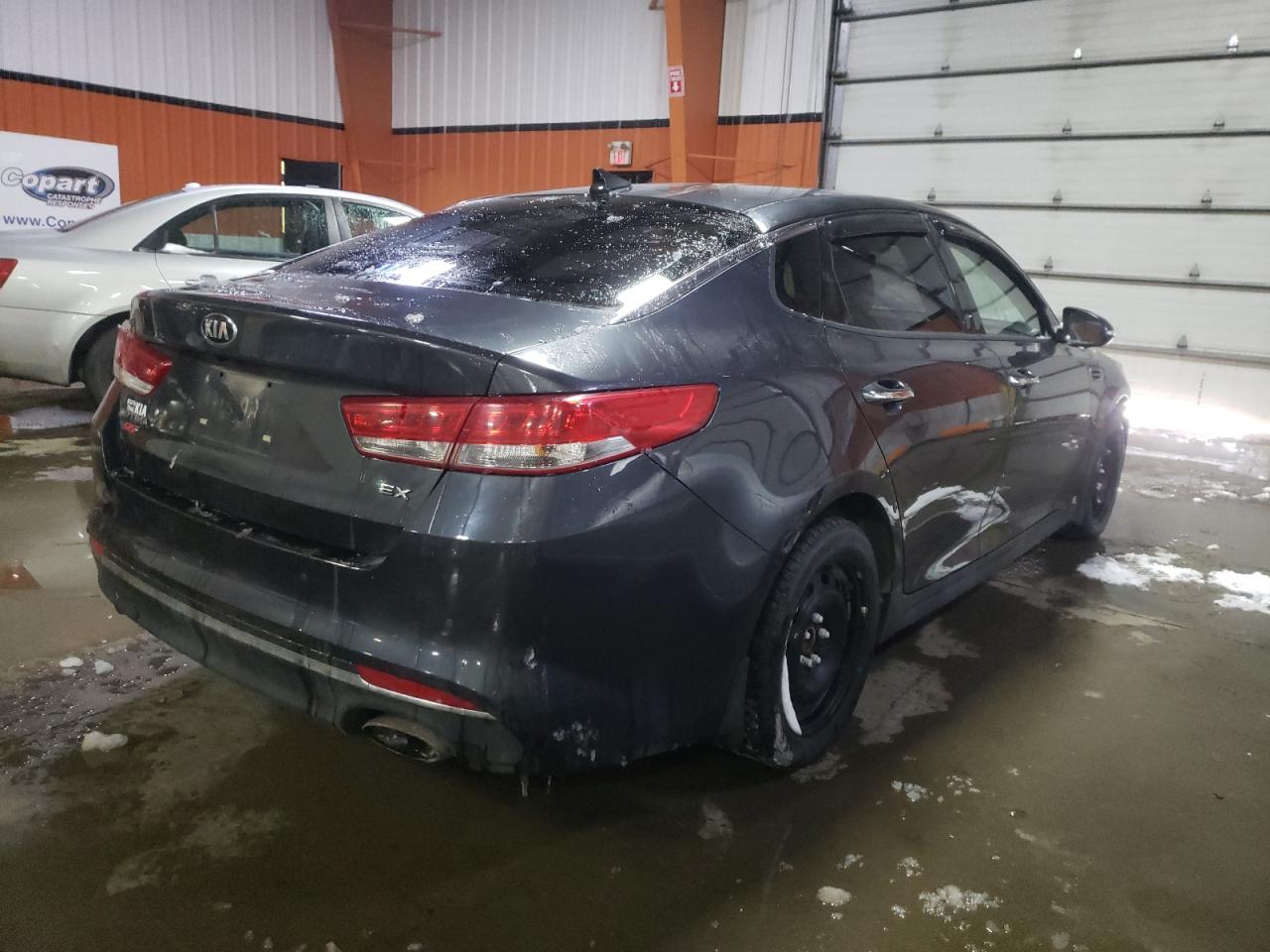 2018 KIA Optima VIN 5XXGU4L3XJG266917 Copart auction photo, front end damage thumbnail 3