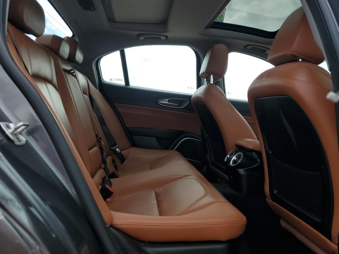 2019 Alfa Romeo Giulia VIN ZARFAMAN2K7600513 Copart auction photo, front end / side damage thumbnail 10