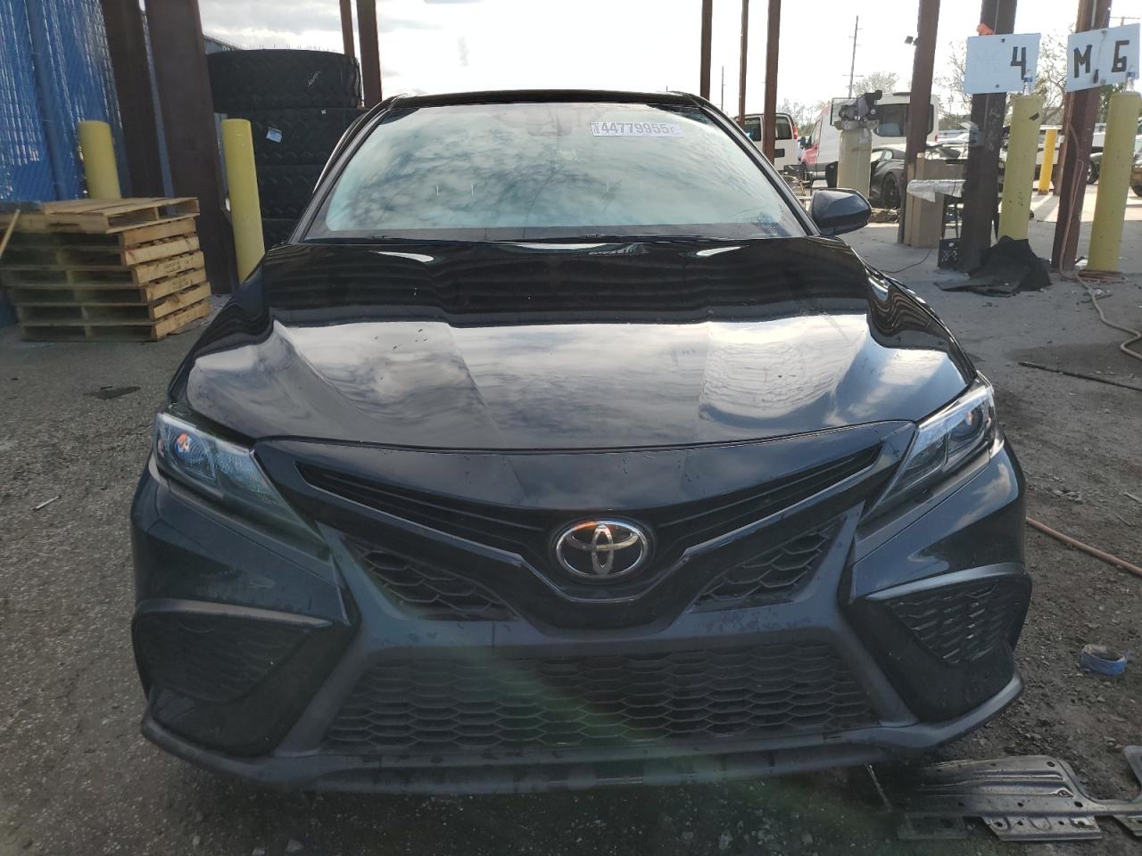 2021 Toyota Camry VIN 4T1G11AK3MU491434 Copart auction photo, front end / side damage thumbnail 5