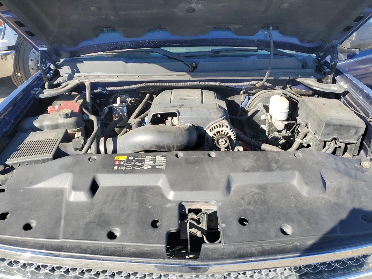 2013 Chevrolet Silverado VIN 1GCRKSE76DZ205276 Copart auction photo, minor dent/scratches / undercarriage damage thumbnail 11